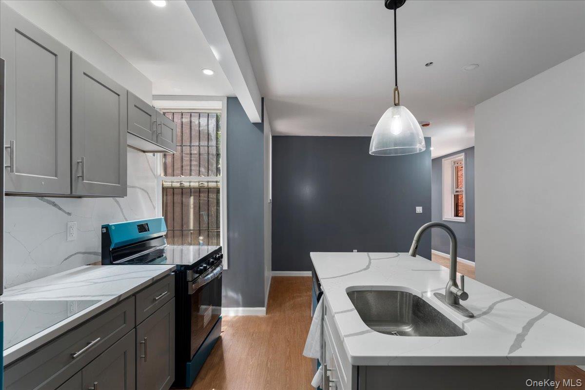 324 Eldert Street 2b Property Photo 2