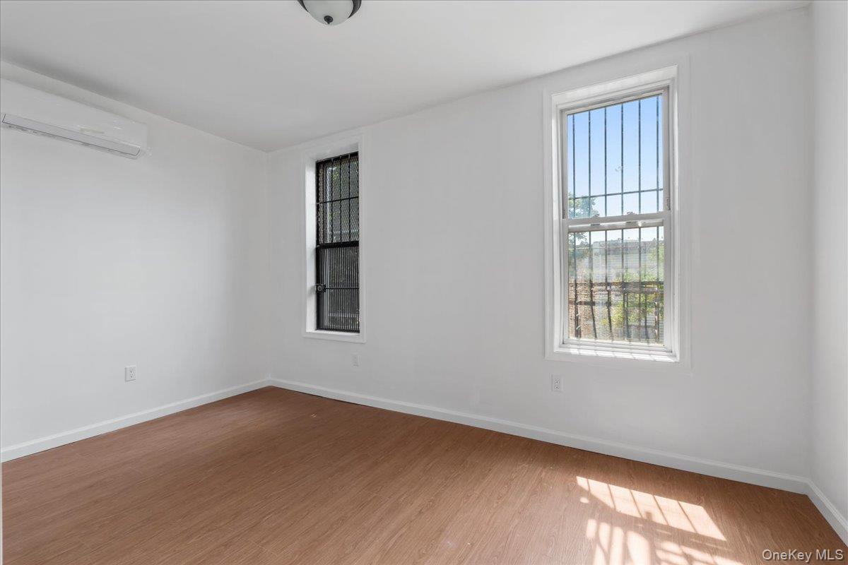 324 Eldert Street 3b Property Photo 5