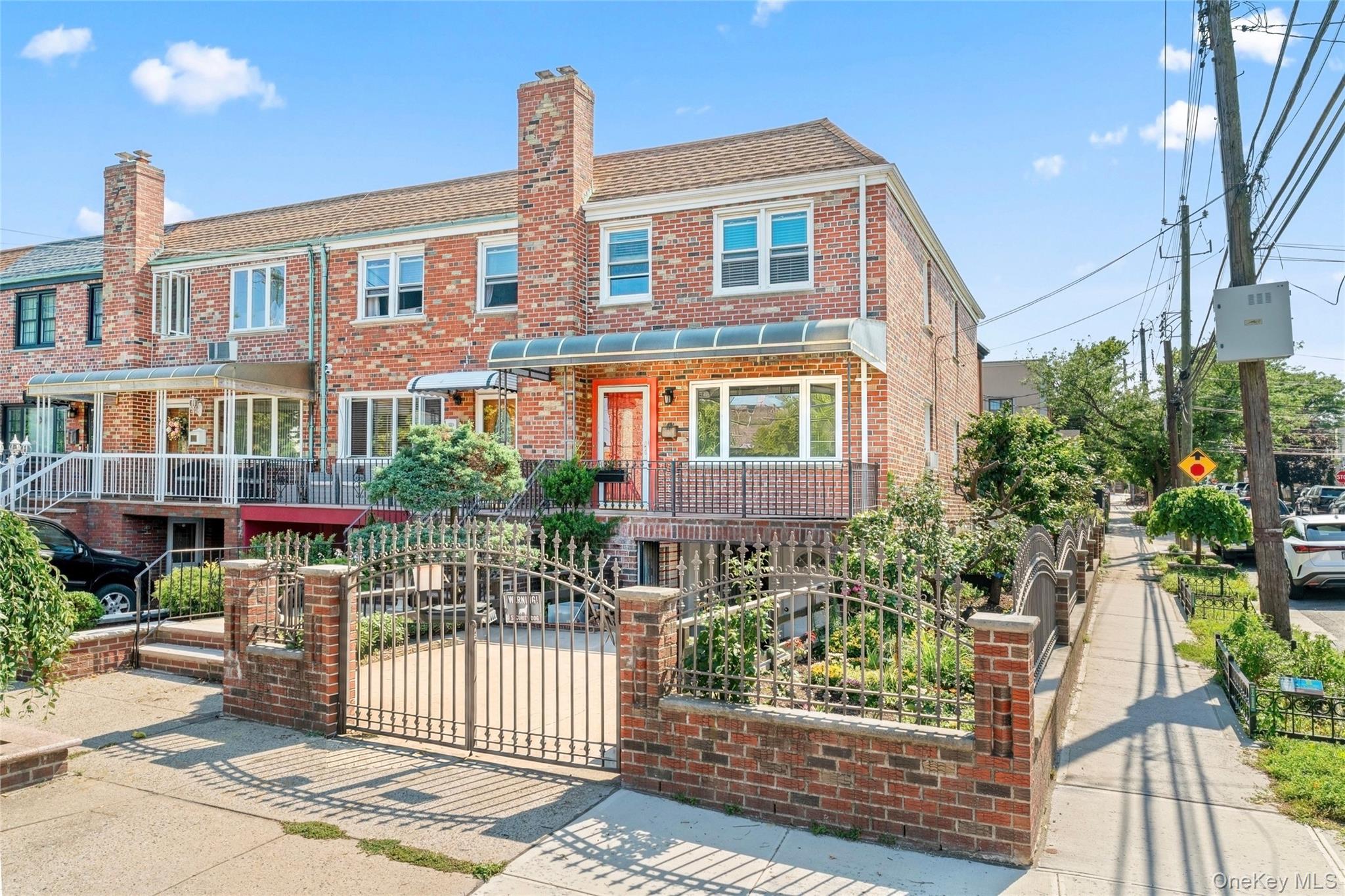 5902 70th Street Property Photo 1