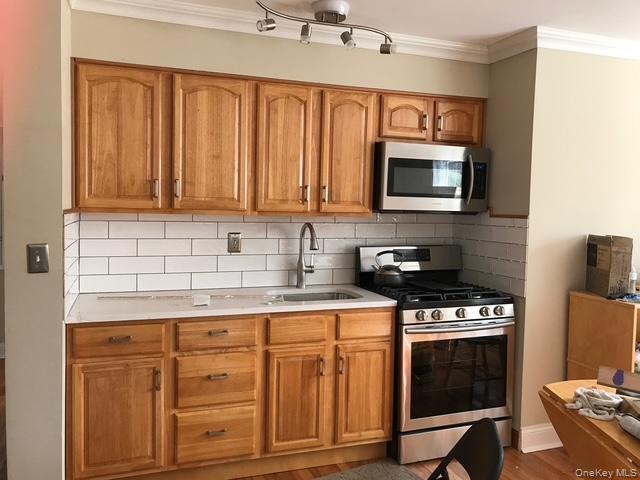 233 N Middletown Road D Property Photo 4