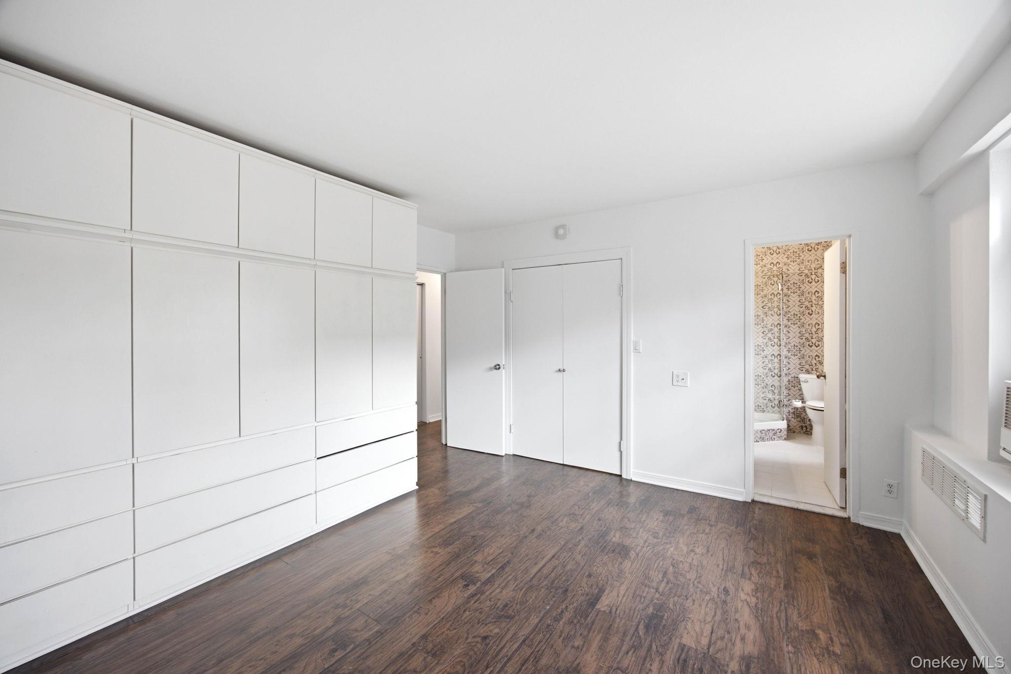 575 Grand Street E1505 Property Photo 16