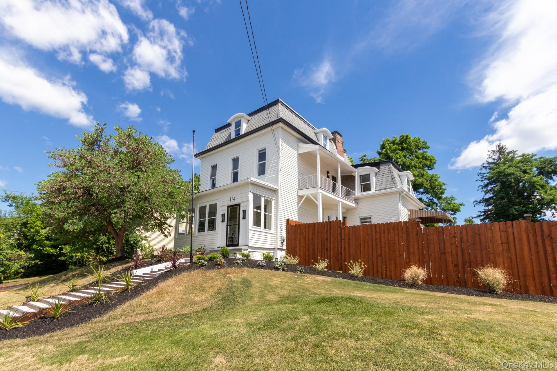 114 Rombout Avenue Property Photo 1