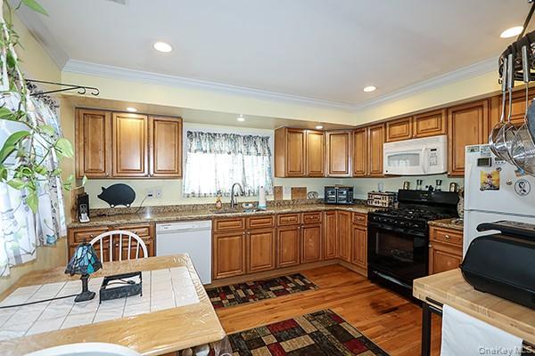 100 Laux Place Property Photo 7