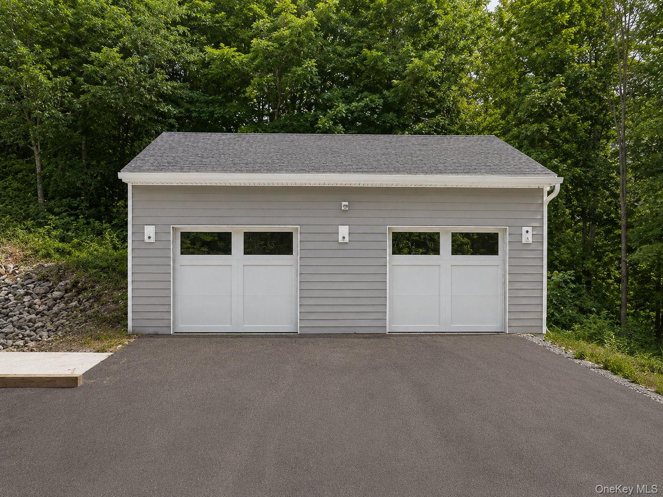 117 Camp Road Property Photo 3