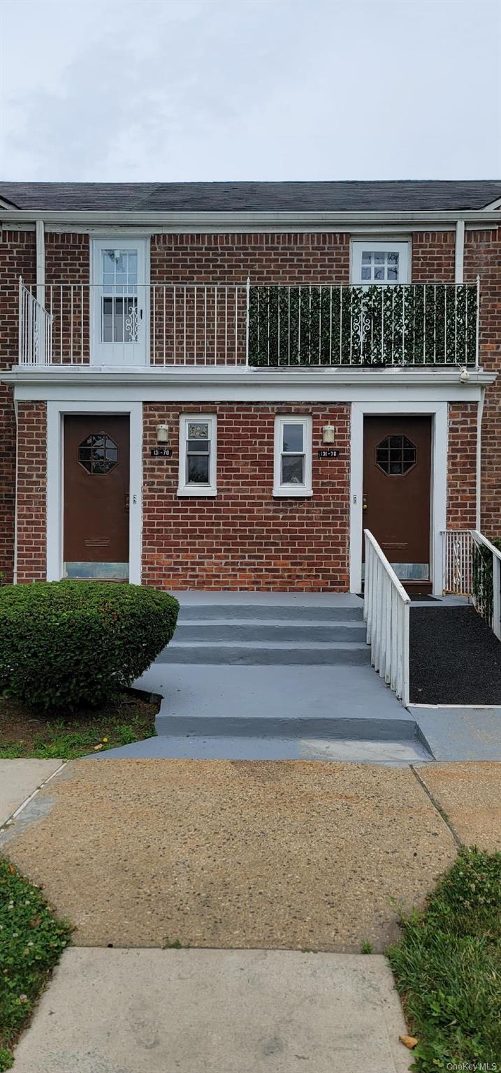 13178 Laurelton Parkway Upper Property Photo 17