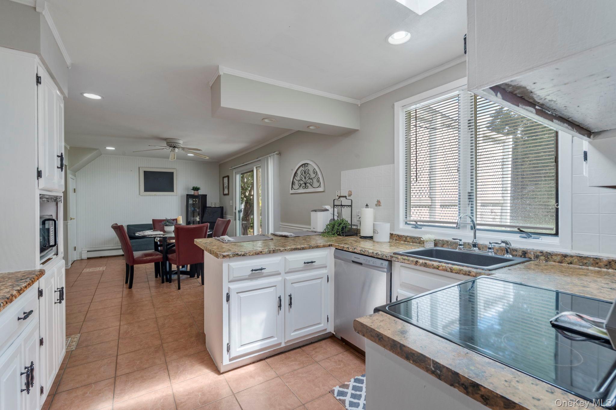 20 Spaulding Lane Property Photo 6
