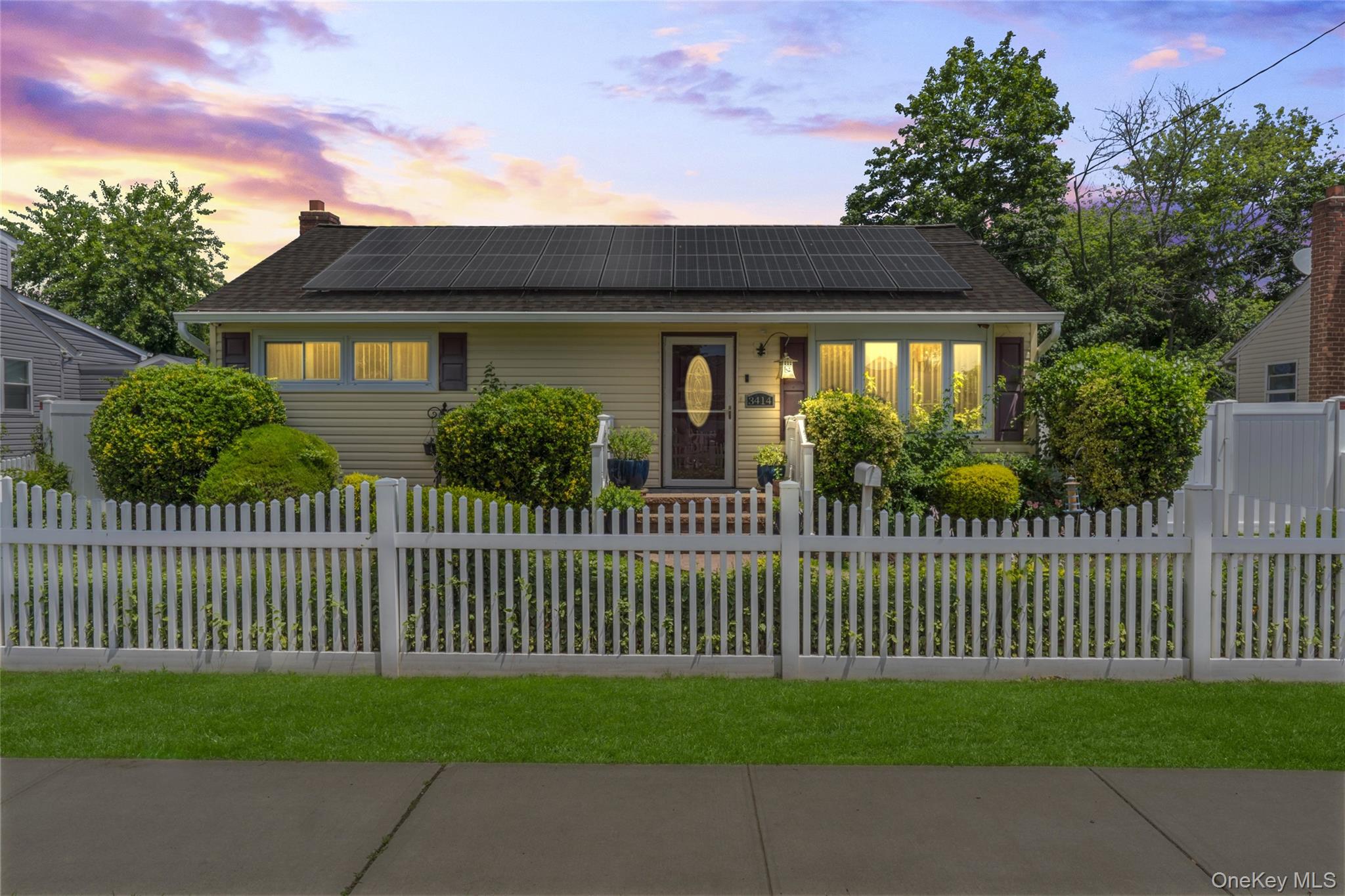 3414 Great Neck Road Property Photo 3