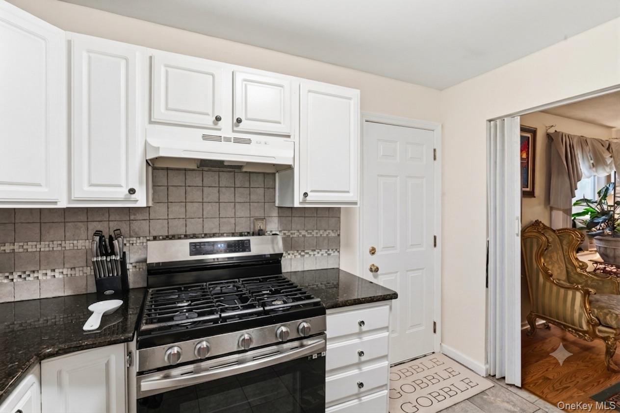 3414 Great Neck Road Property Photo 10