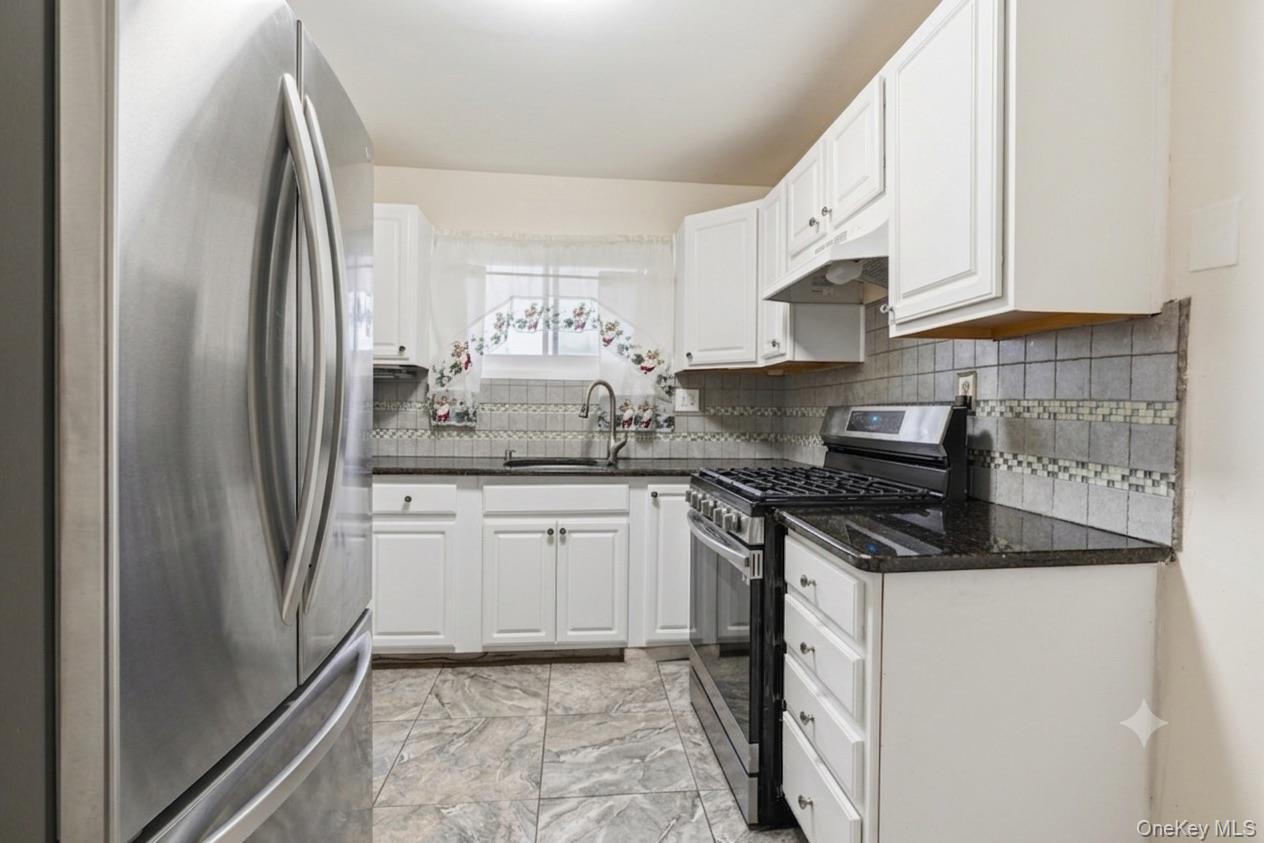 3414 Great Neck Road Property Photo 11