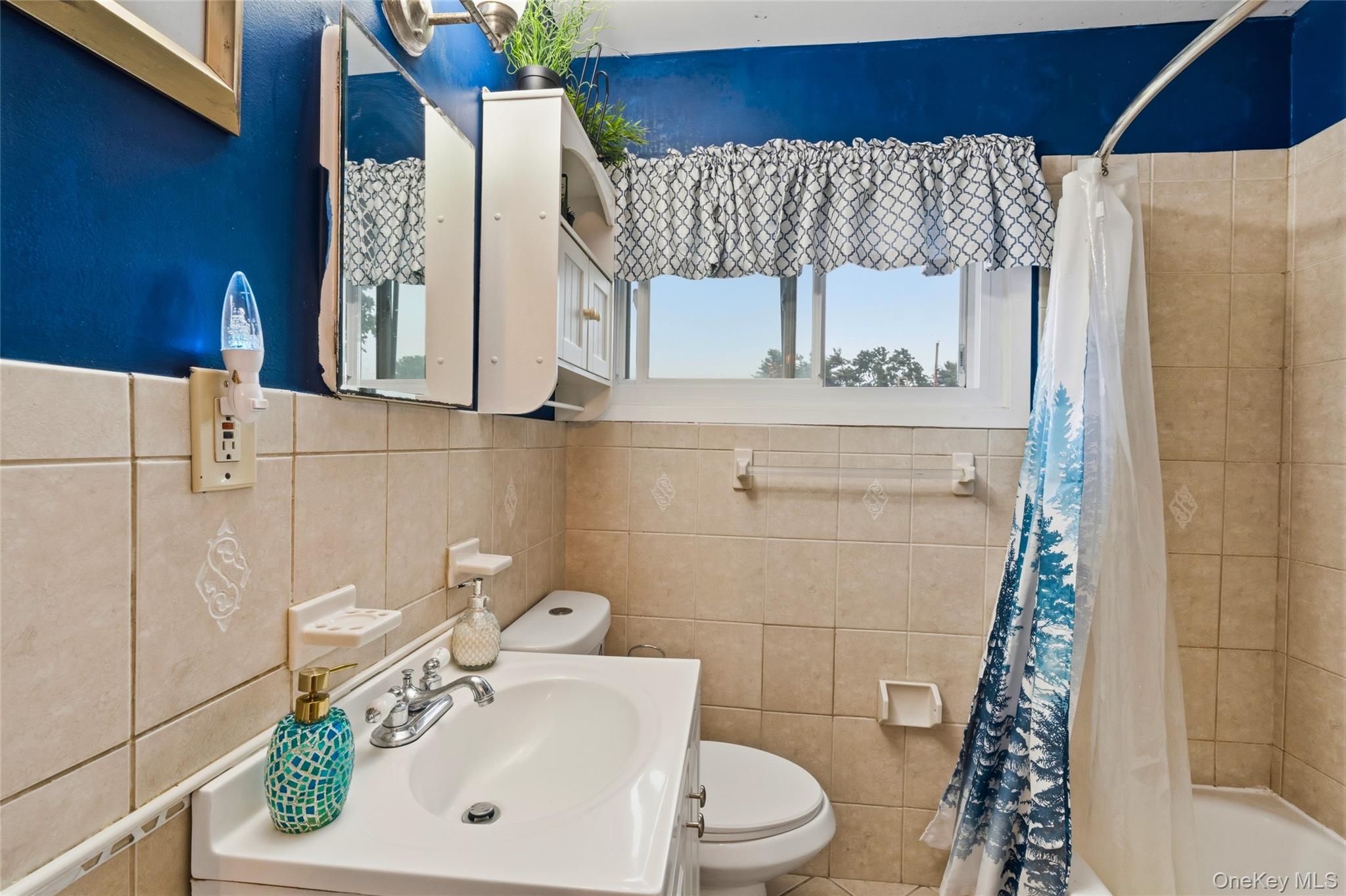 3414 Great Neck Road Property Photo 13