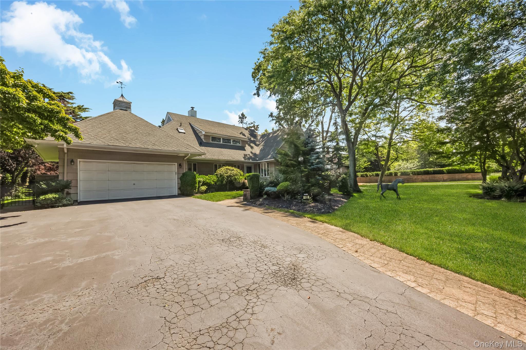 122 Woodmere Boulevard Property Photo 2
