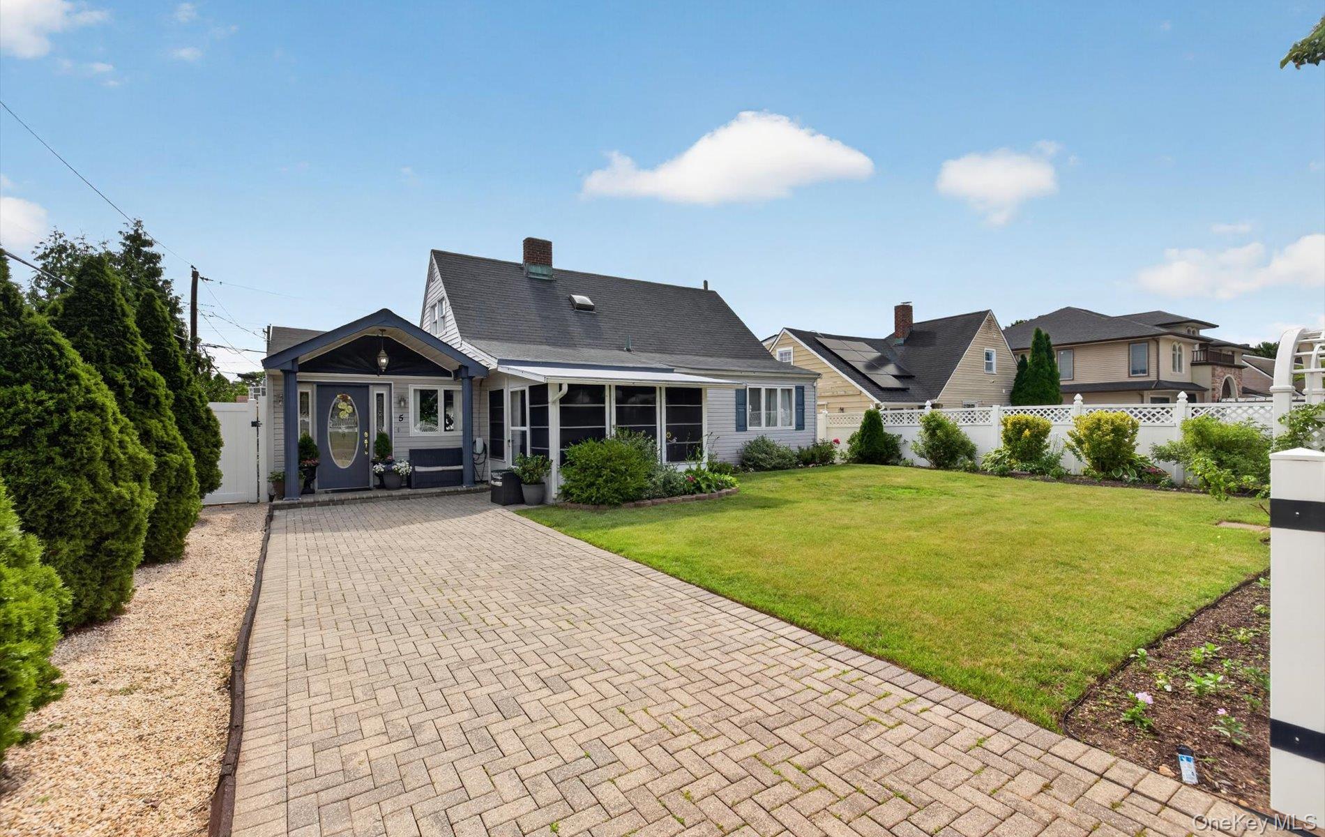 5 Long Lane Property Photo 1