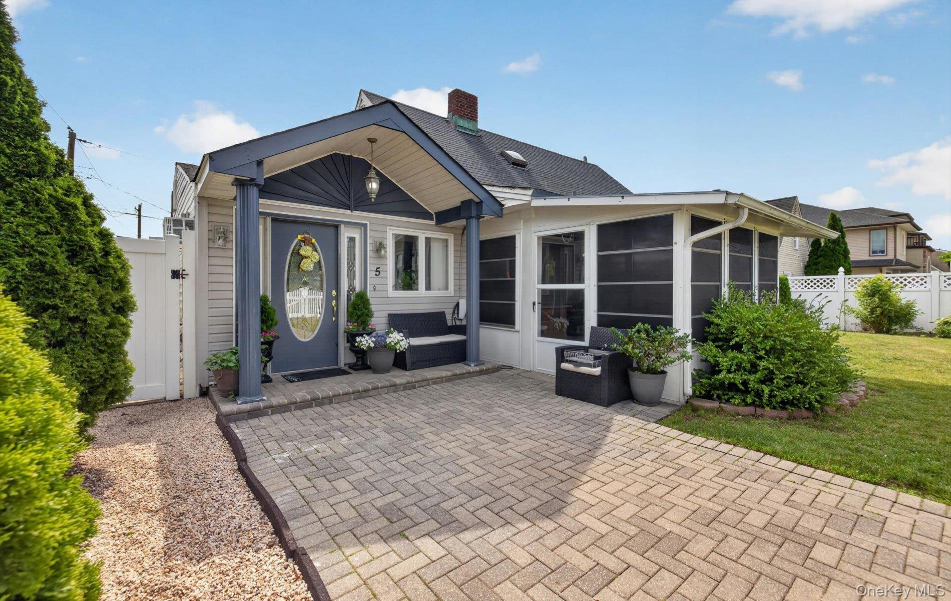 5 Long Lane Property Photo 3