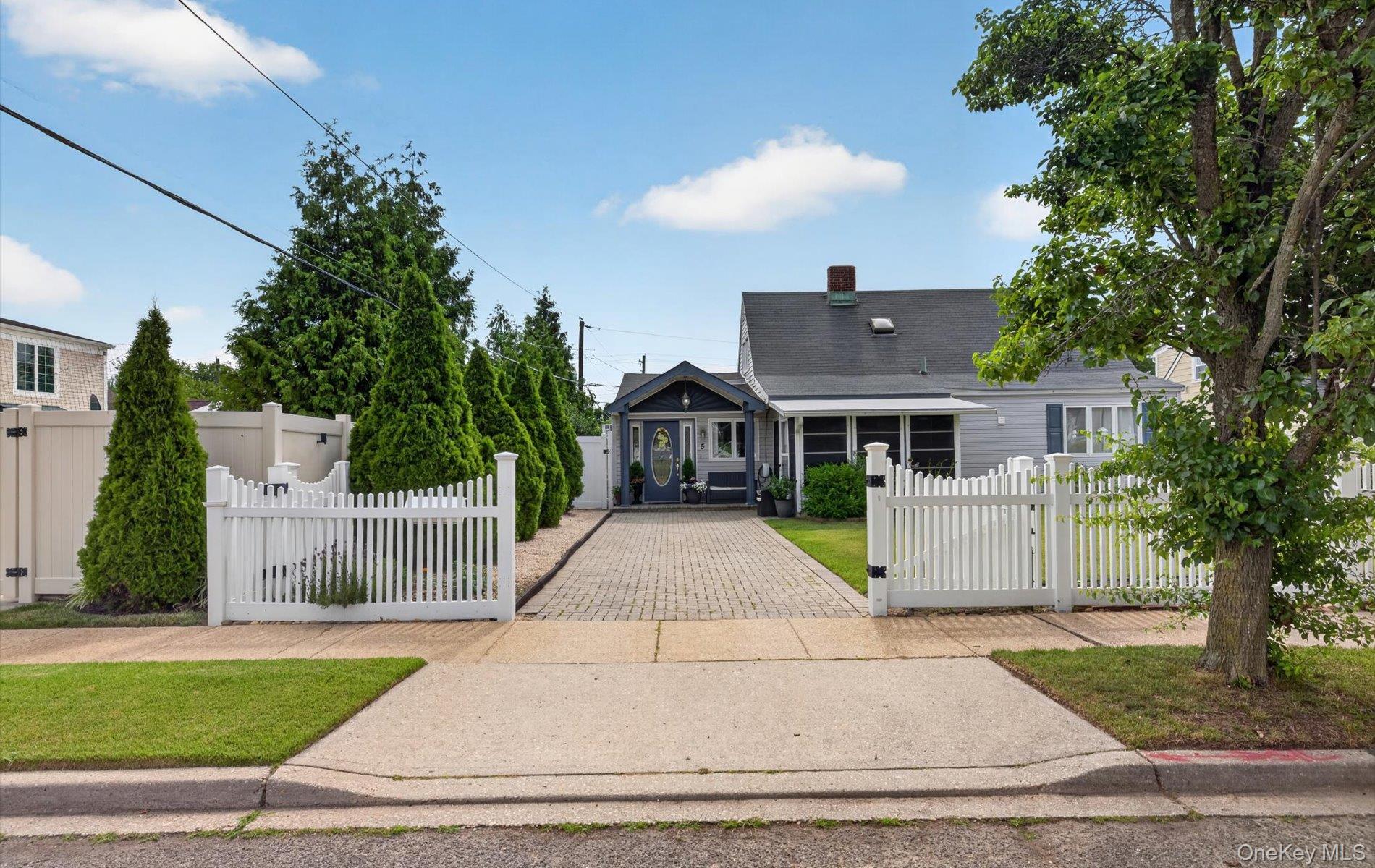 5 Long Lane Property Photo 4