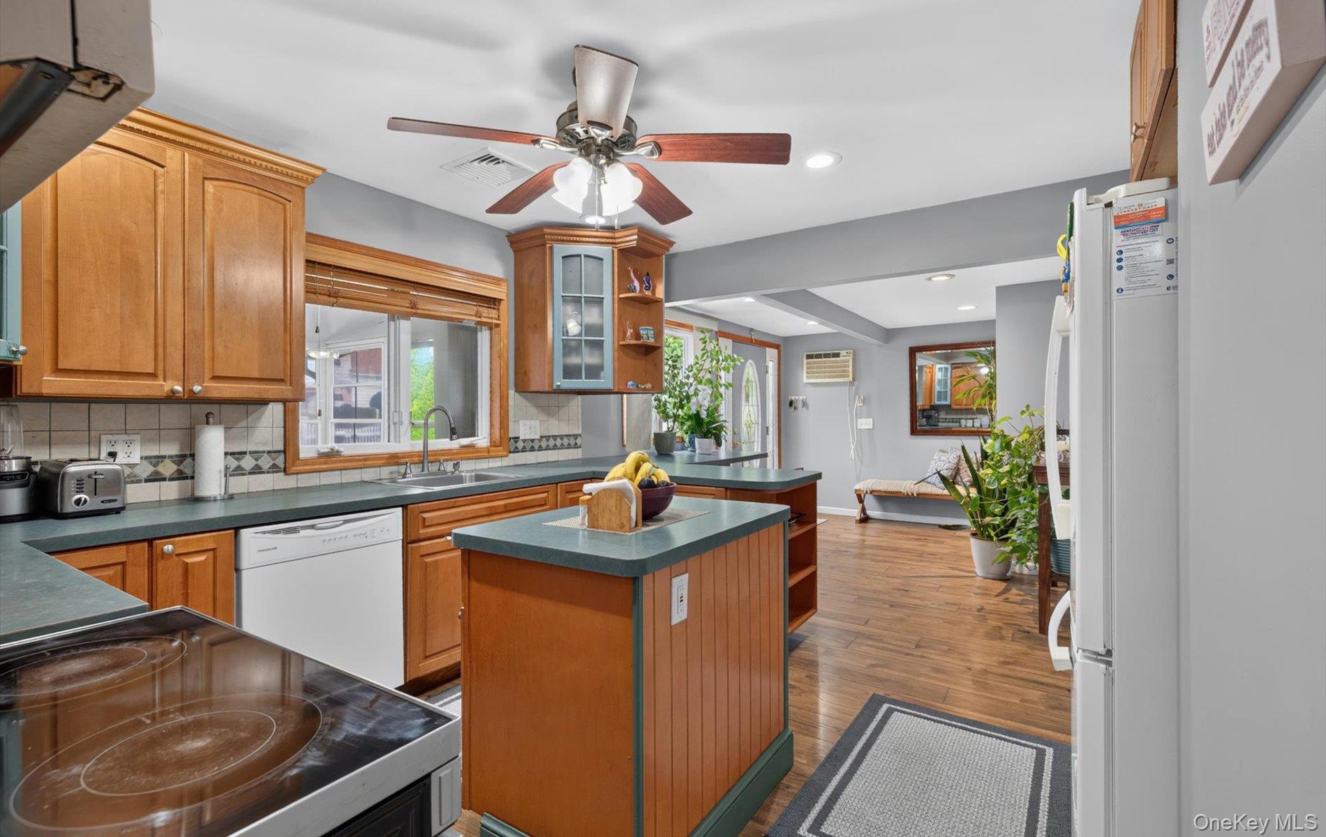 5 Long Lane Property Photo 6