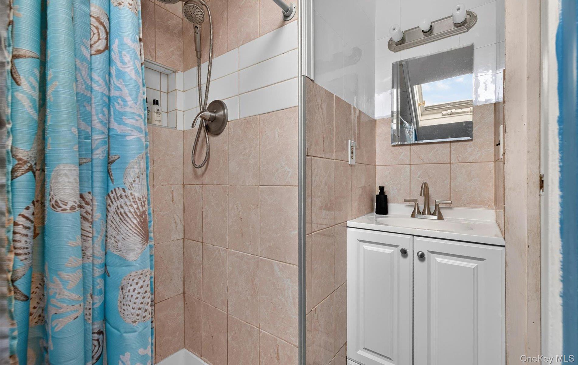 5 Long Lane Property Photo 18