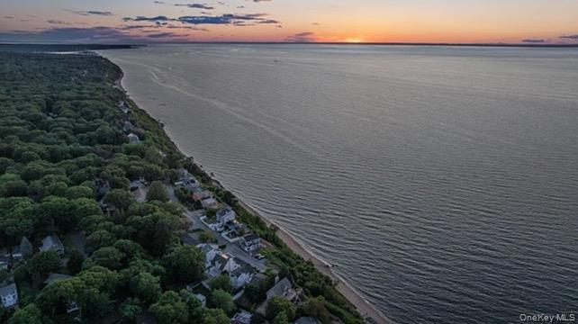 112 Shore Drive Property Photo 2