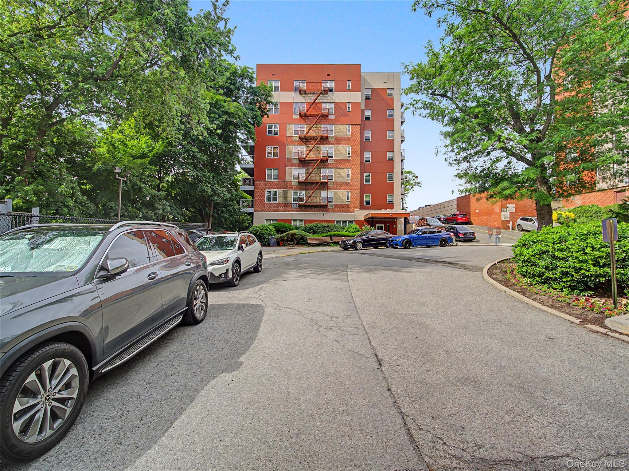 11 Balint 551 Property Photo 1