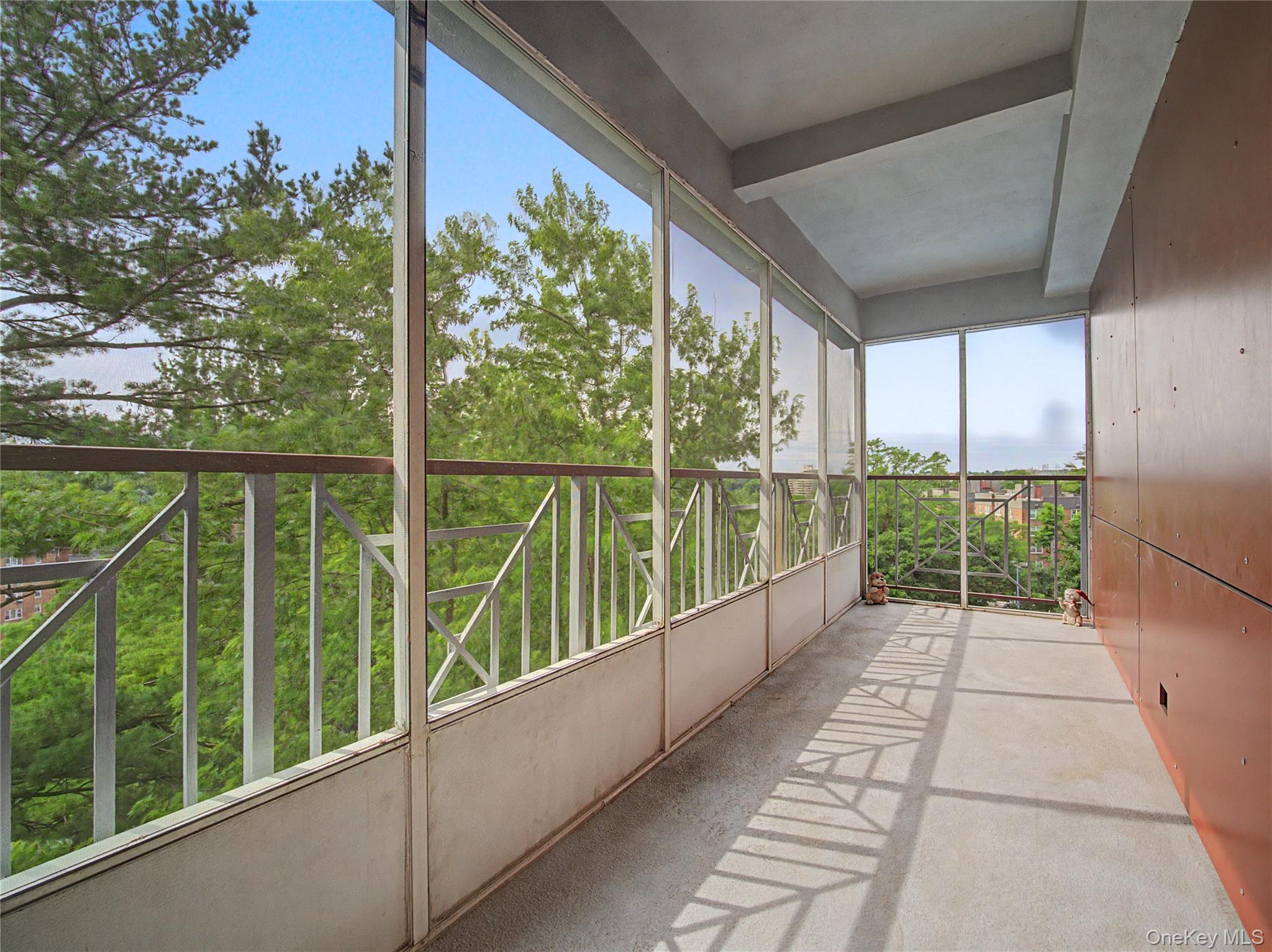 11 Balint 551 Property Photo 17