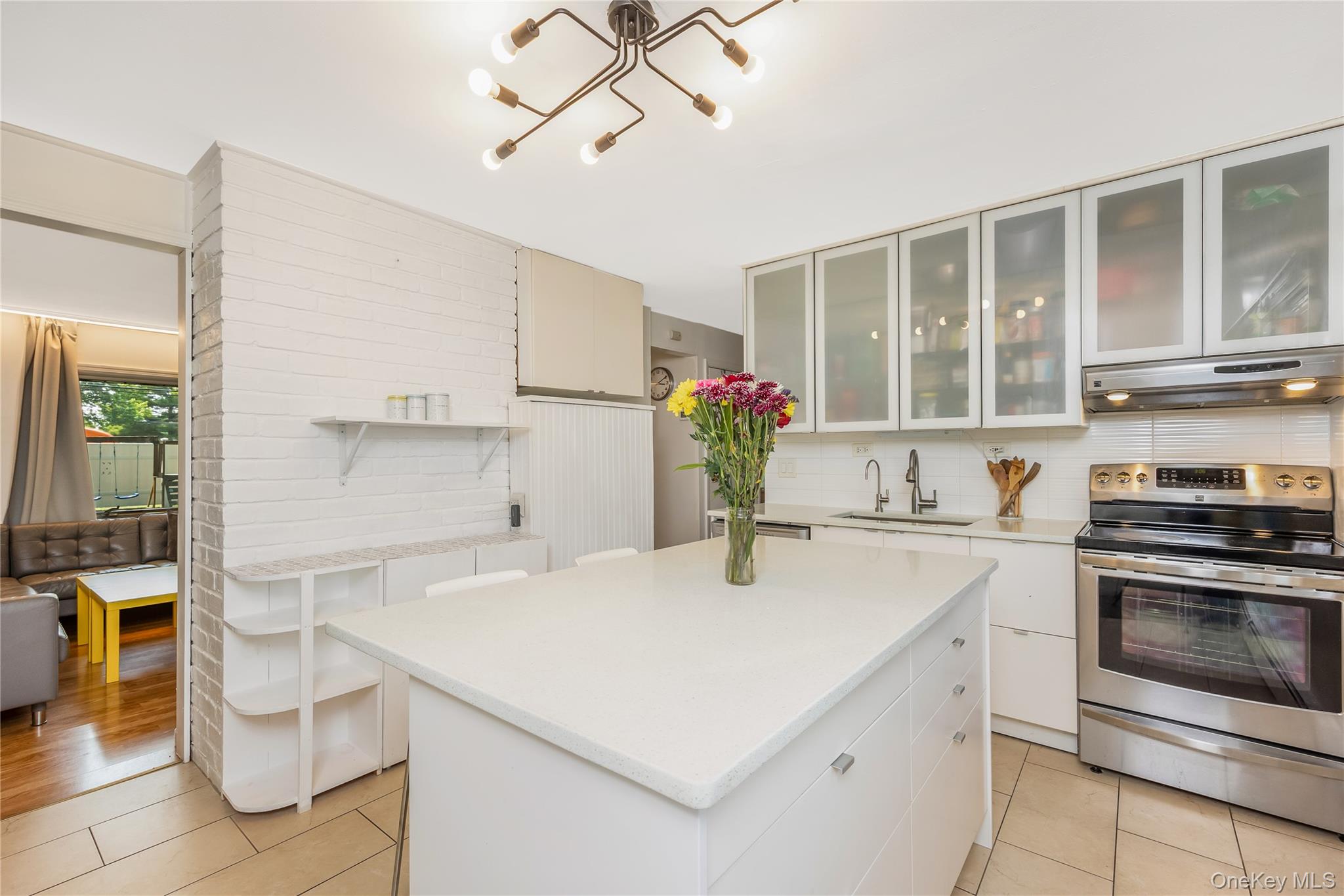 201 Cypress Lane Property Photo 6
