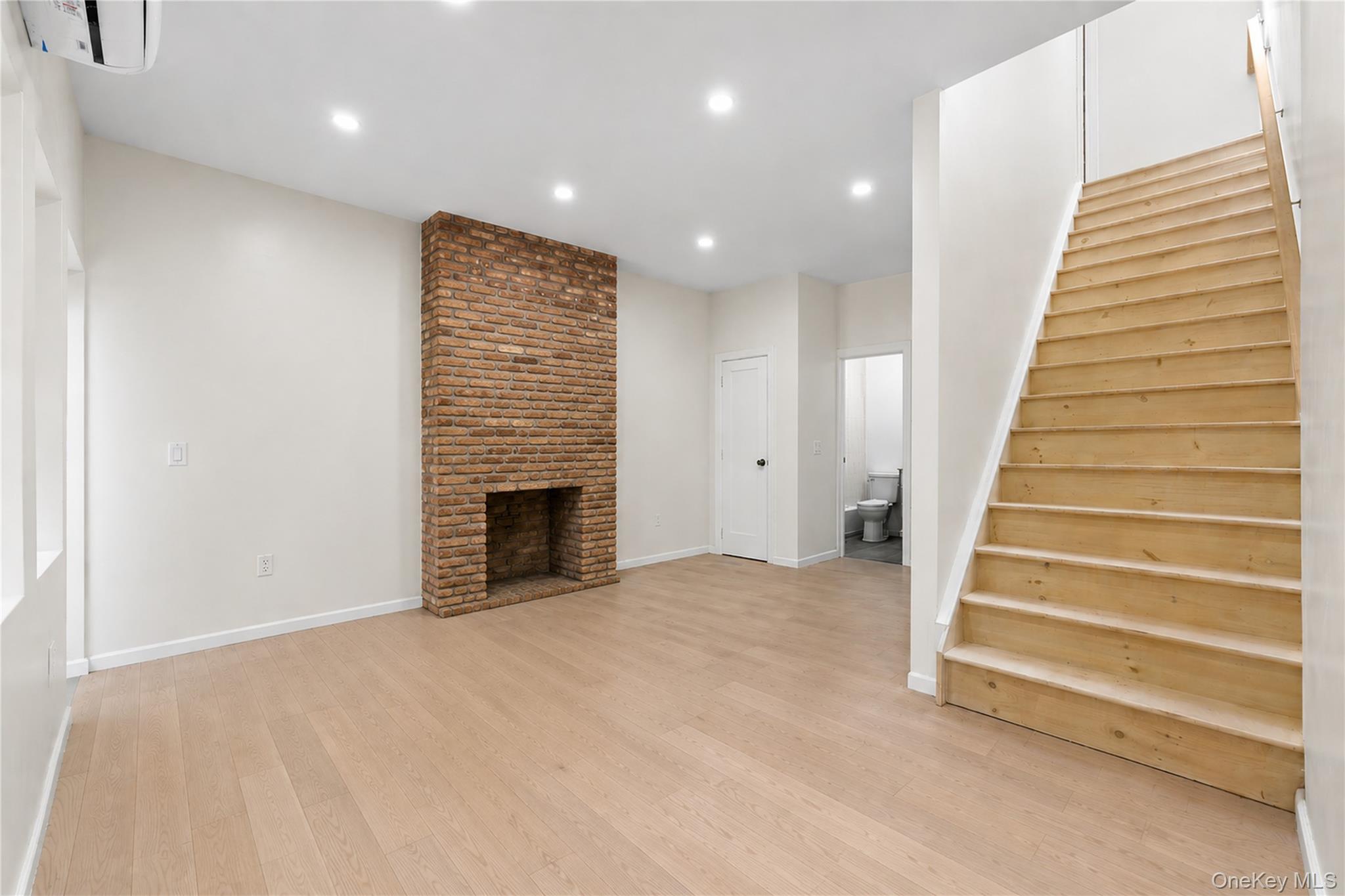 83a Cooper Street Property Photo 9