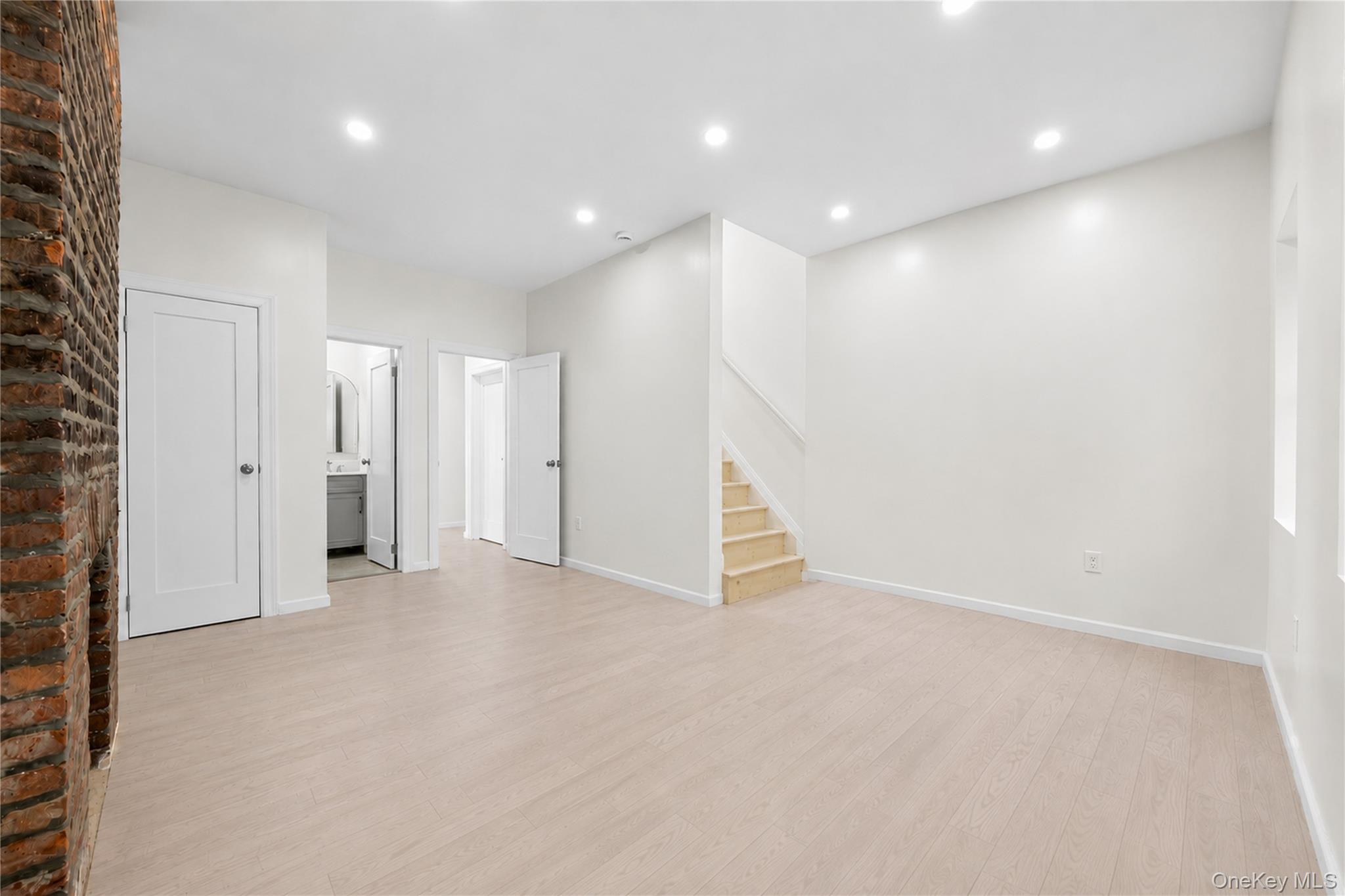 83a Cooper Street Property Photo 10