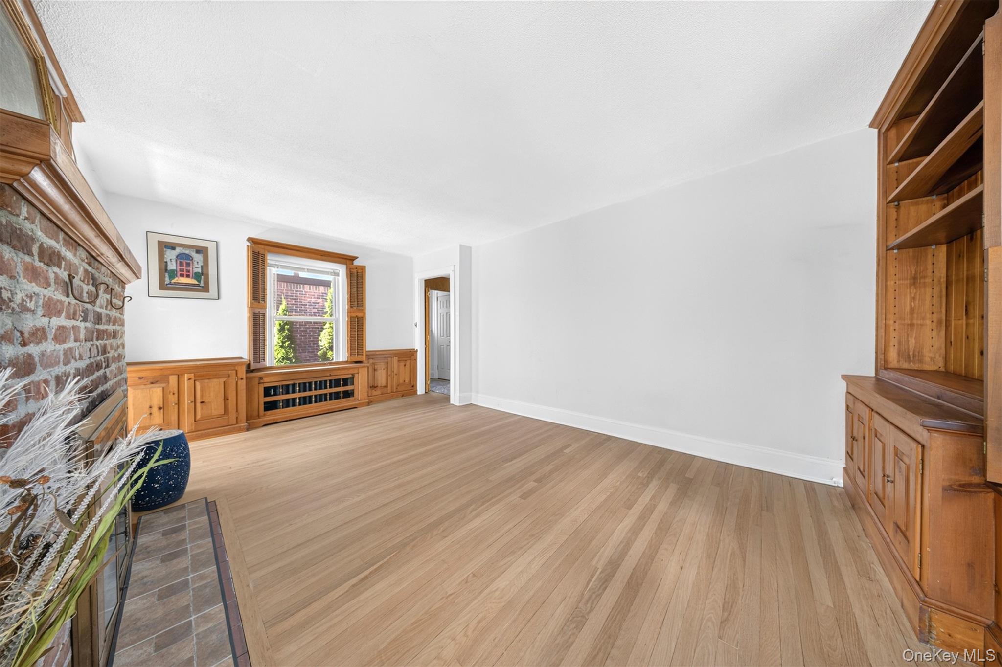 27-30 165th Street Property Photo 4