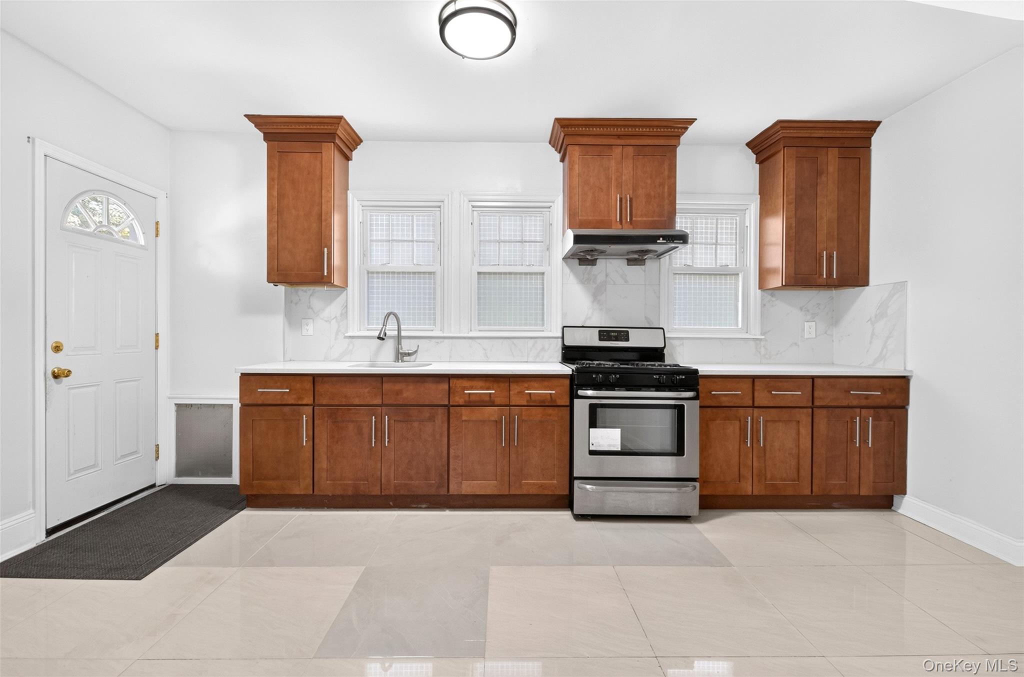 27-30 165th Street Property Photo 8