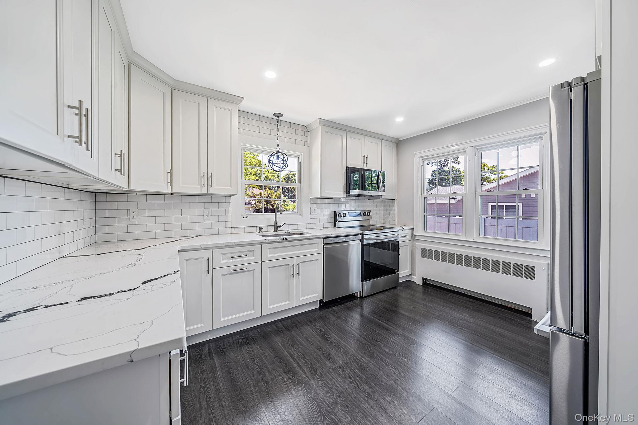 14 Pinelawn Avenue Property Photo 12
