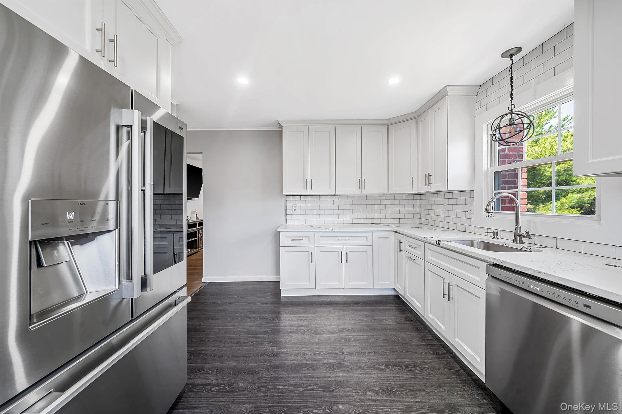14 Pinelawn Avenue Property Photo 14