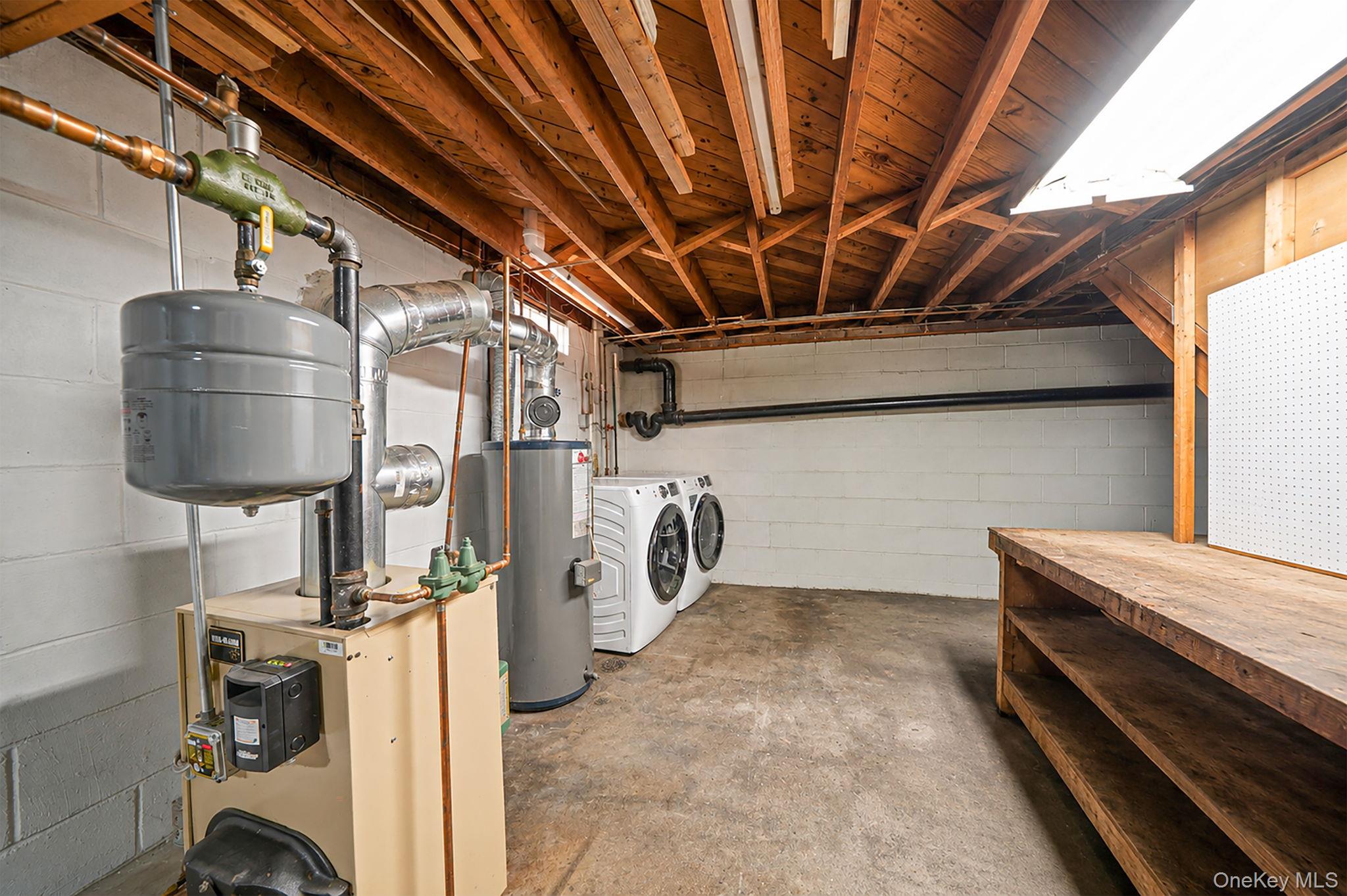 14 Pinelawn Avenue Property Photo 22