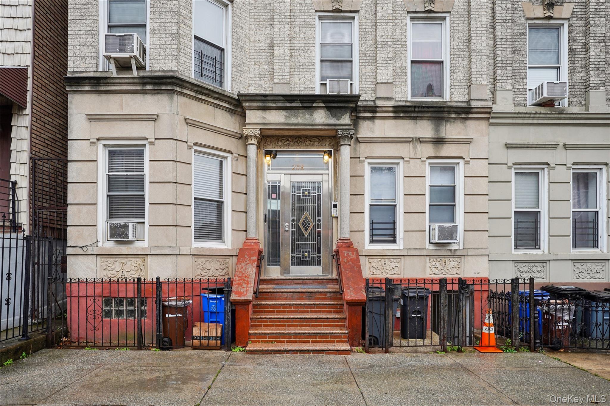 208 Sumpter Street Property Photo 1