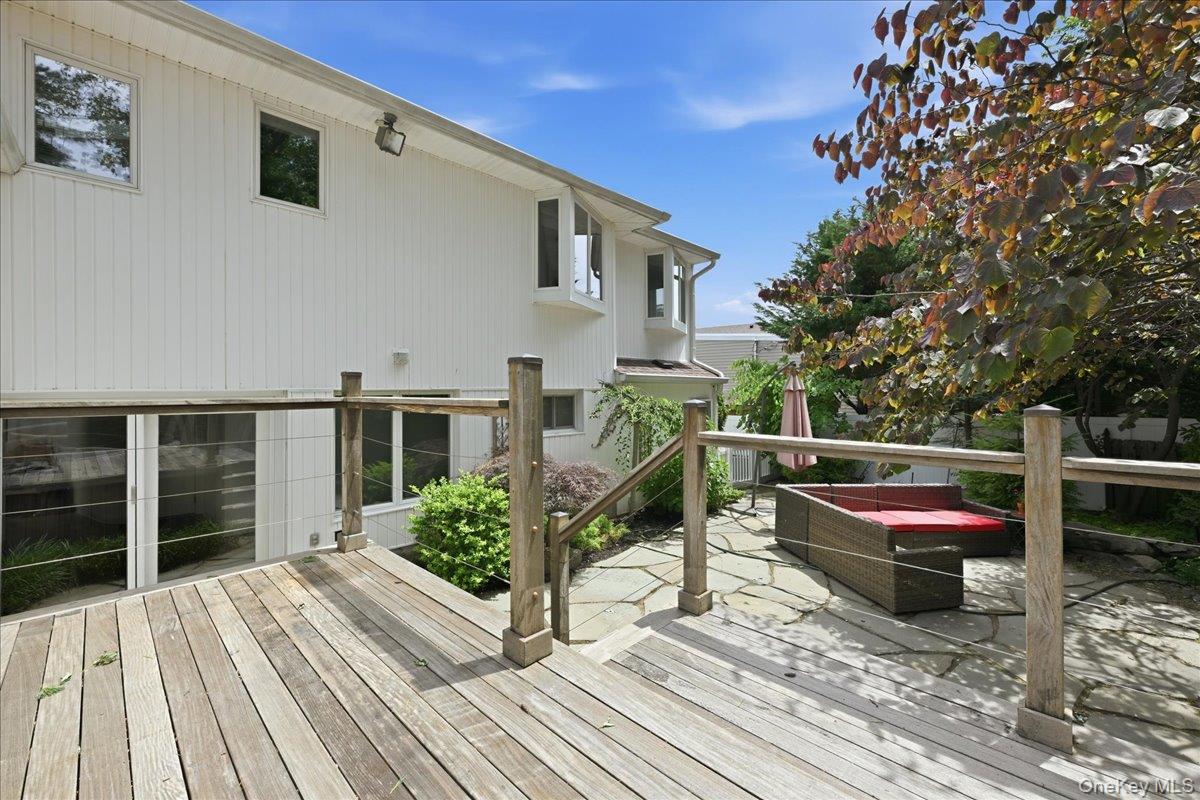 15 Seneca Place Property Photo 24