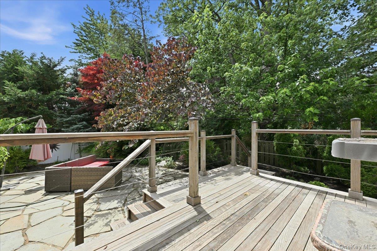 15 Seneca Place Property Photo 25