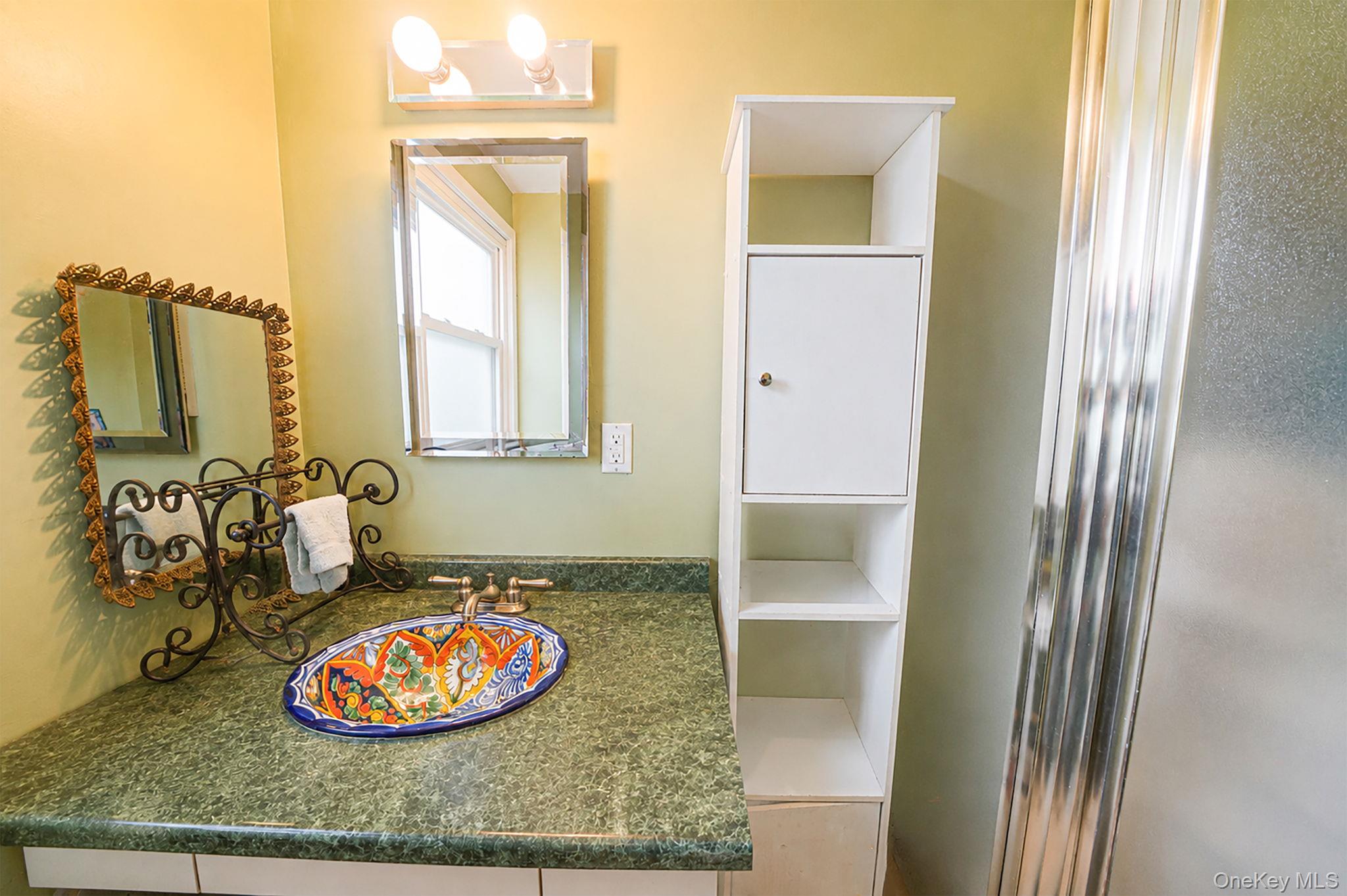 18 E Bay Drive Property Photo 9