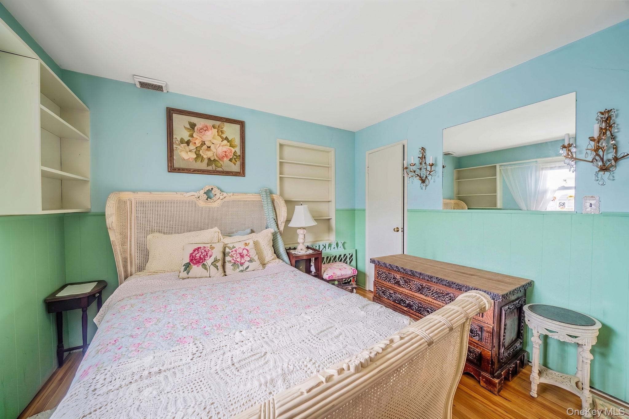 18 E Bay Drive Property Photo 14