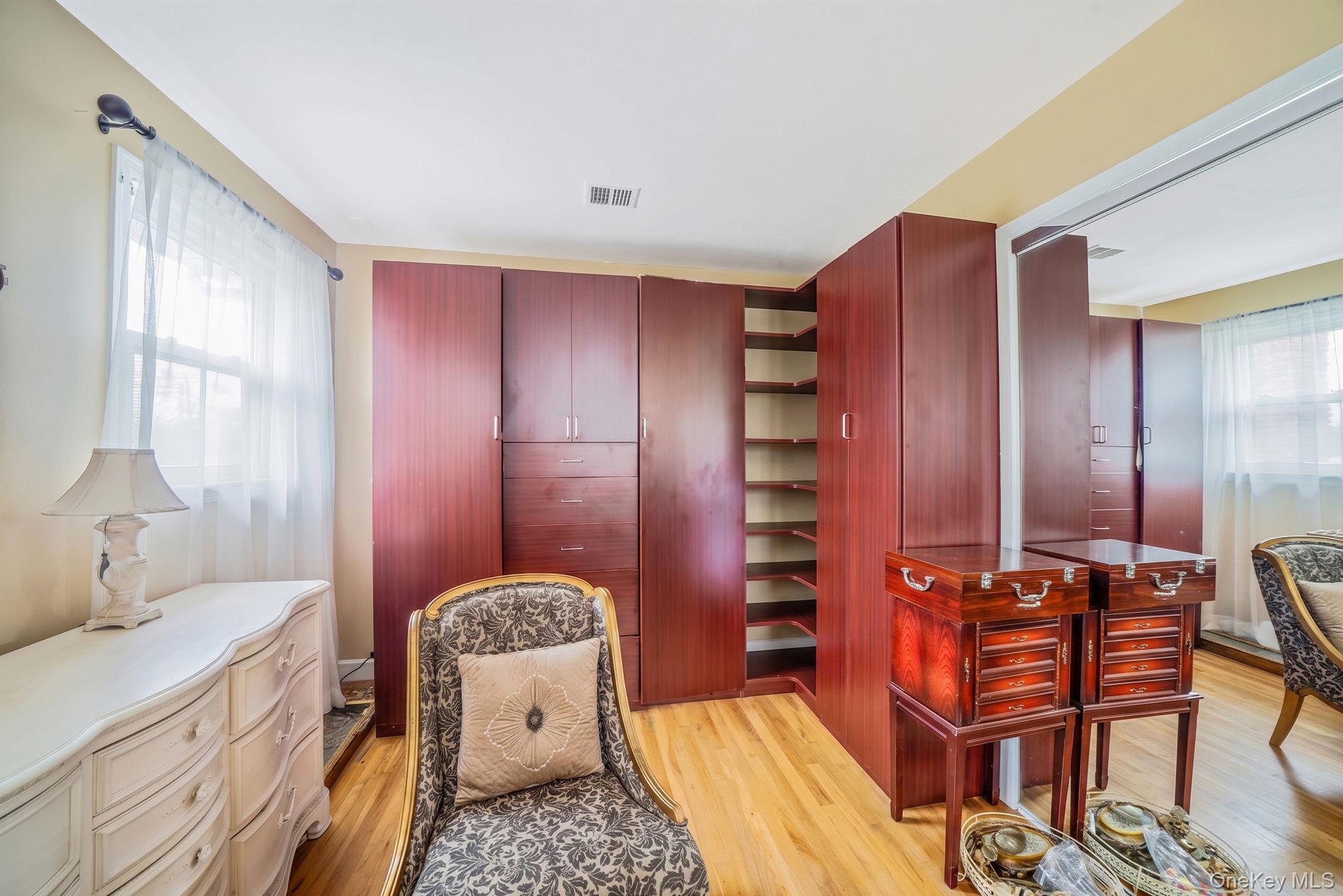 18 E Bay Drive Property Photo 17