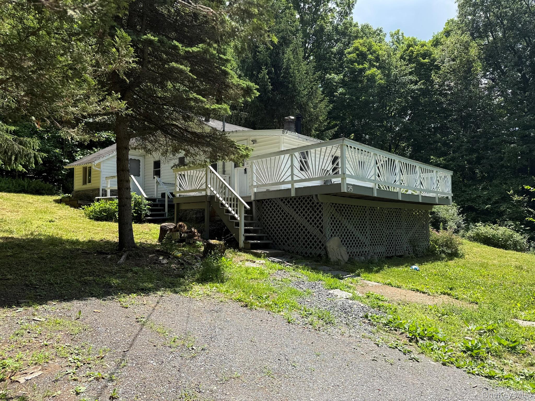 25 Gloria Trail Property Photo 2