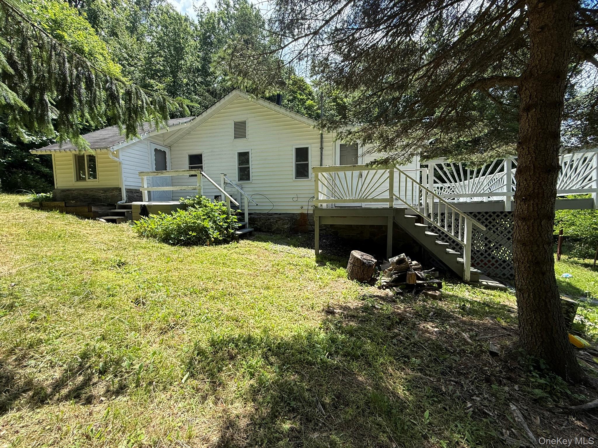 25 Gloria Trail Property Photo 3