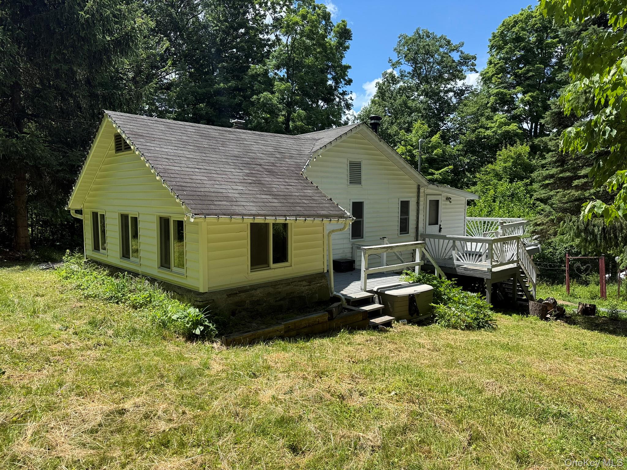 25 Gloria Trail Property Photo 4