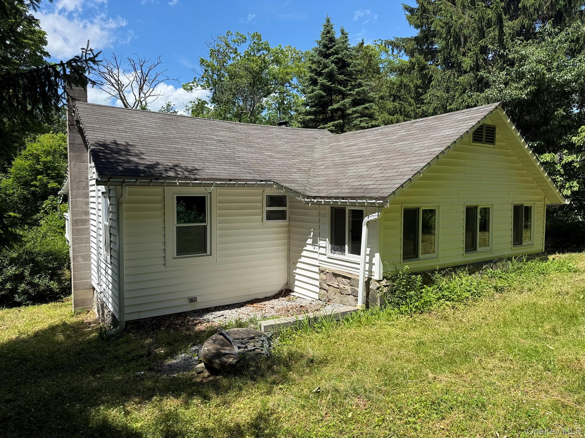 25 Gloria Trail Property Photo 5