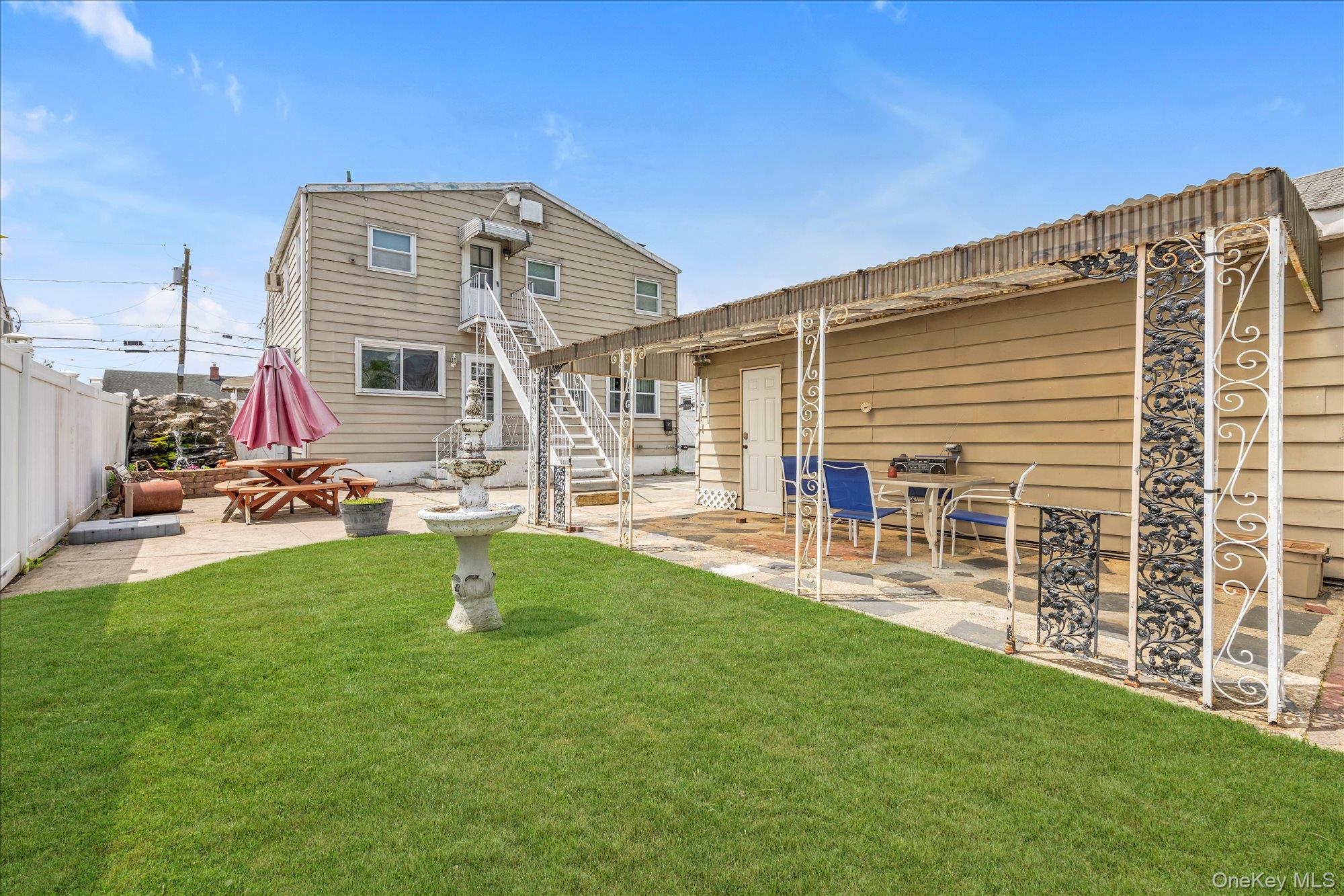 20 Francine Drive Property Photo 2