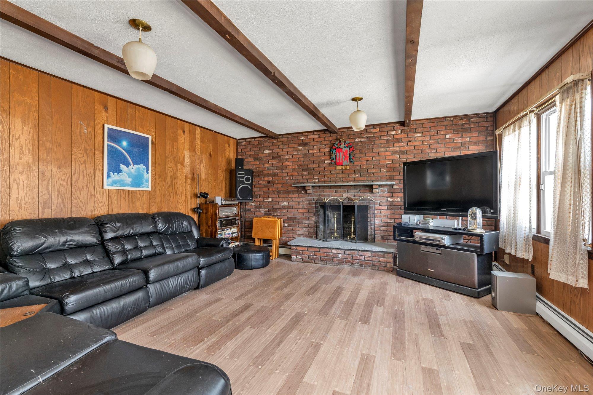 20 Francine Drive Property Photo 5