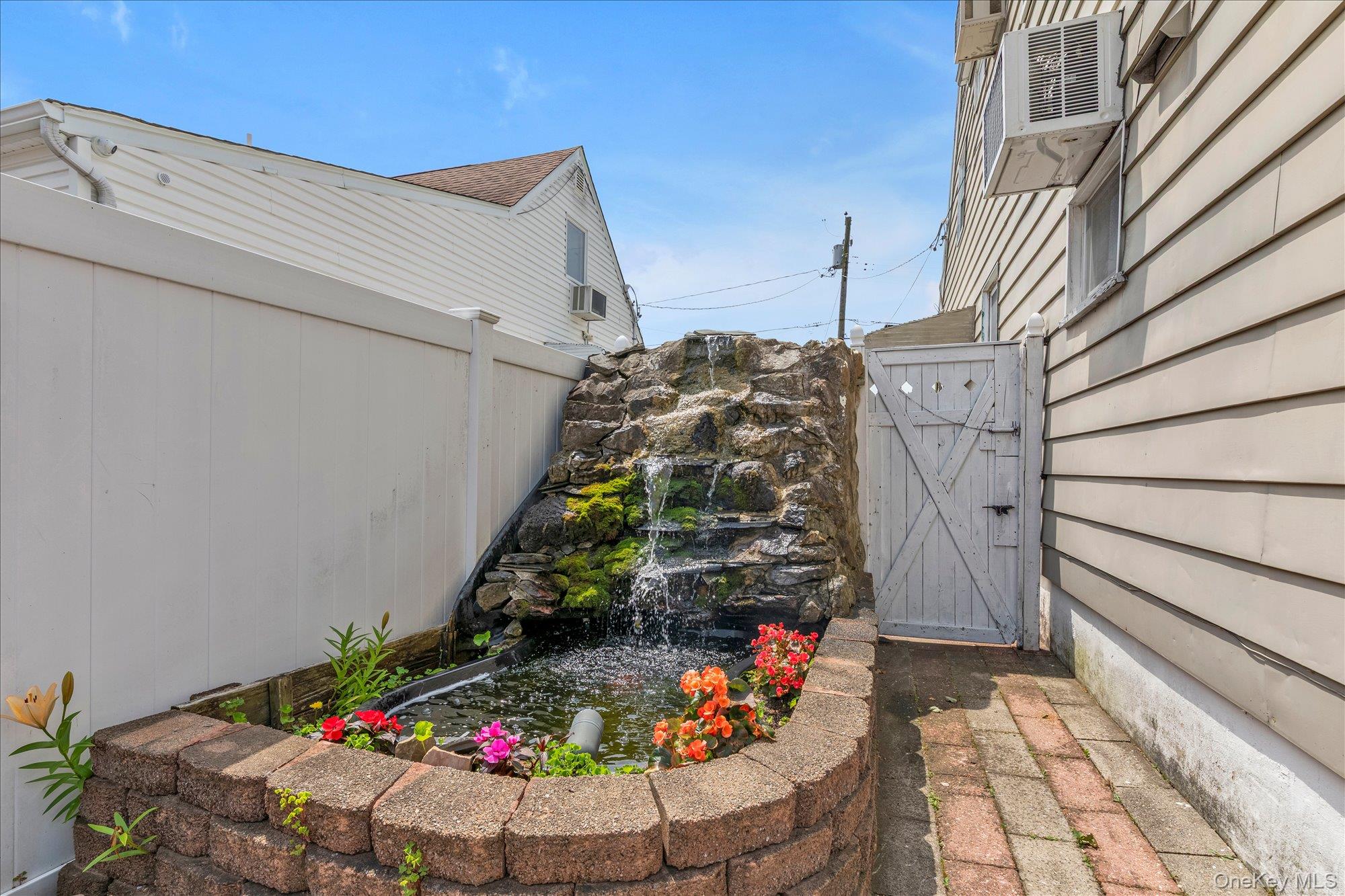 20 Francine Drive Property Photo 14