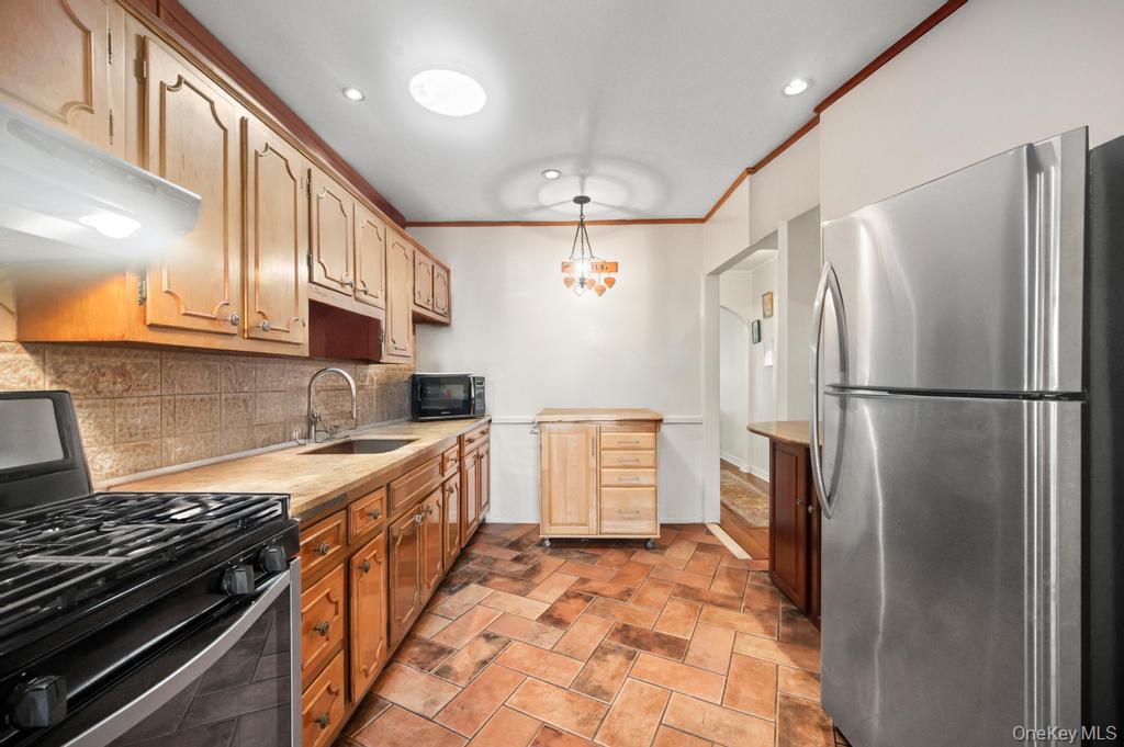 11544 225th Street Property Photo 5