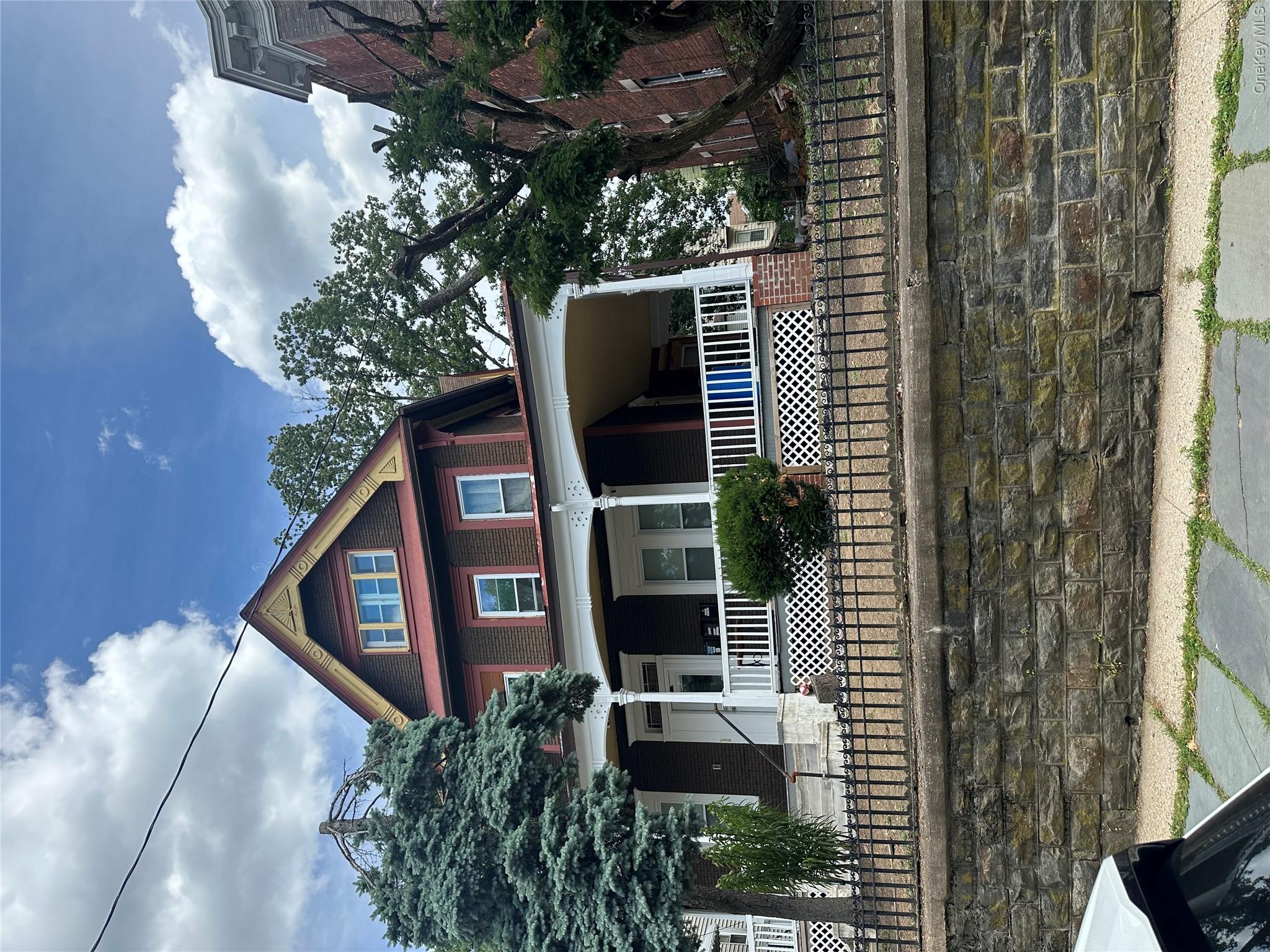 121 N Terrace Avenue Property Photo 1
