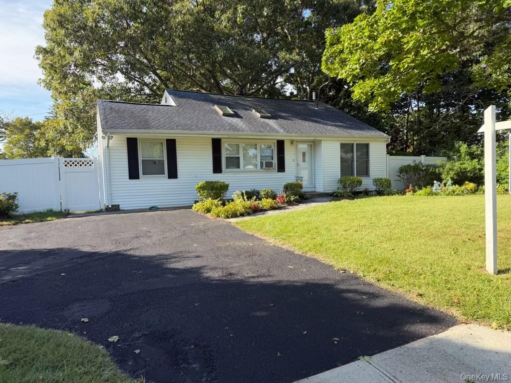 7 Squires Avenue Property Photo 5