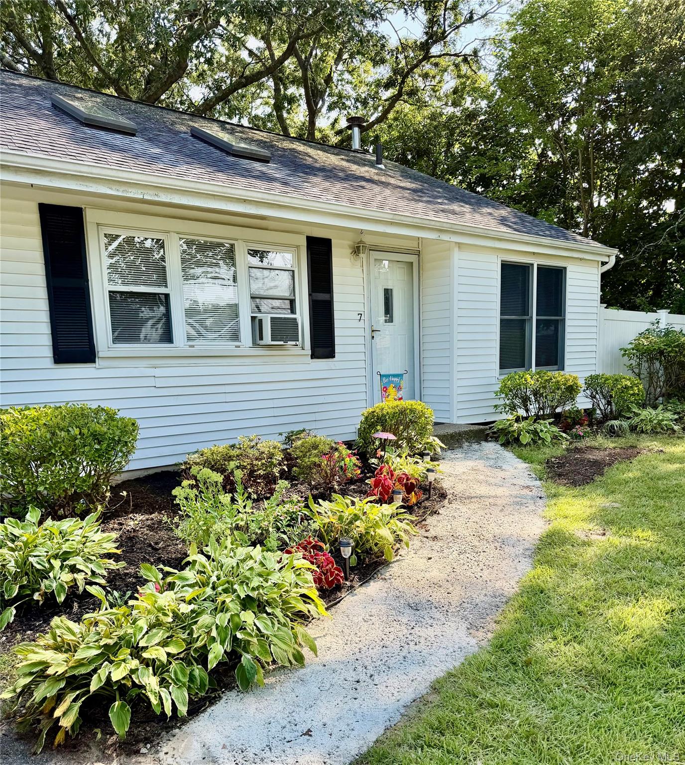 7 Squires Avenue Property Photo 7