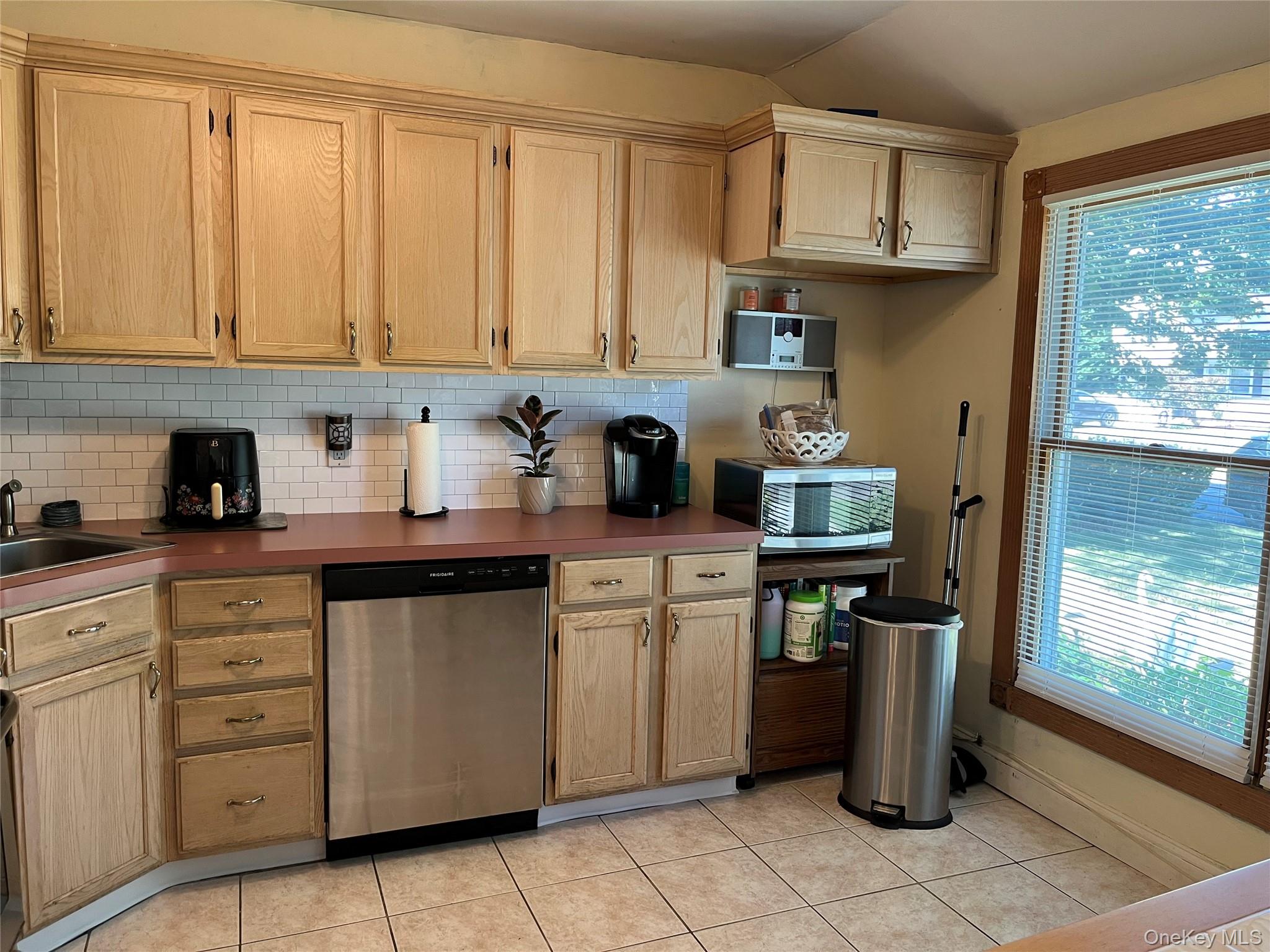 7 Squires Avenue Property Photo 9