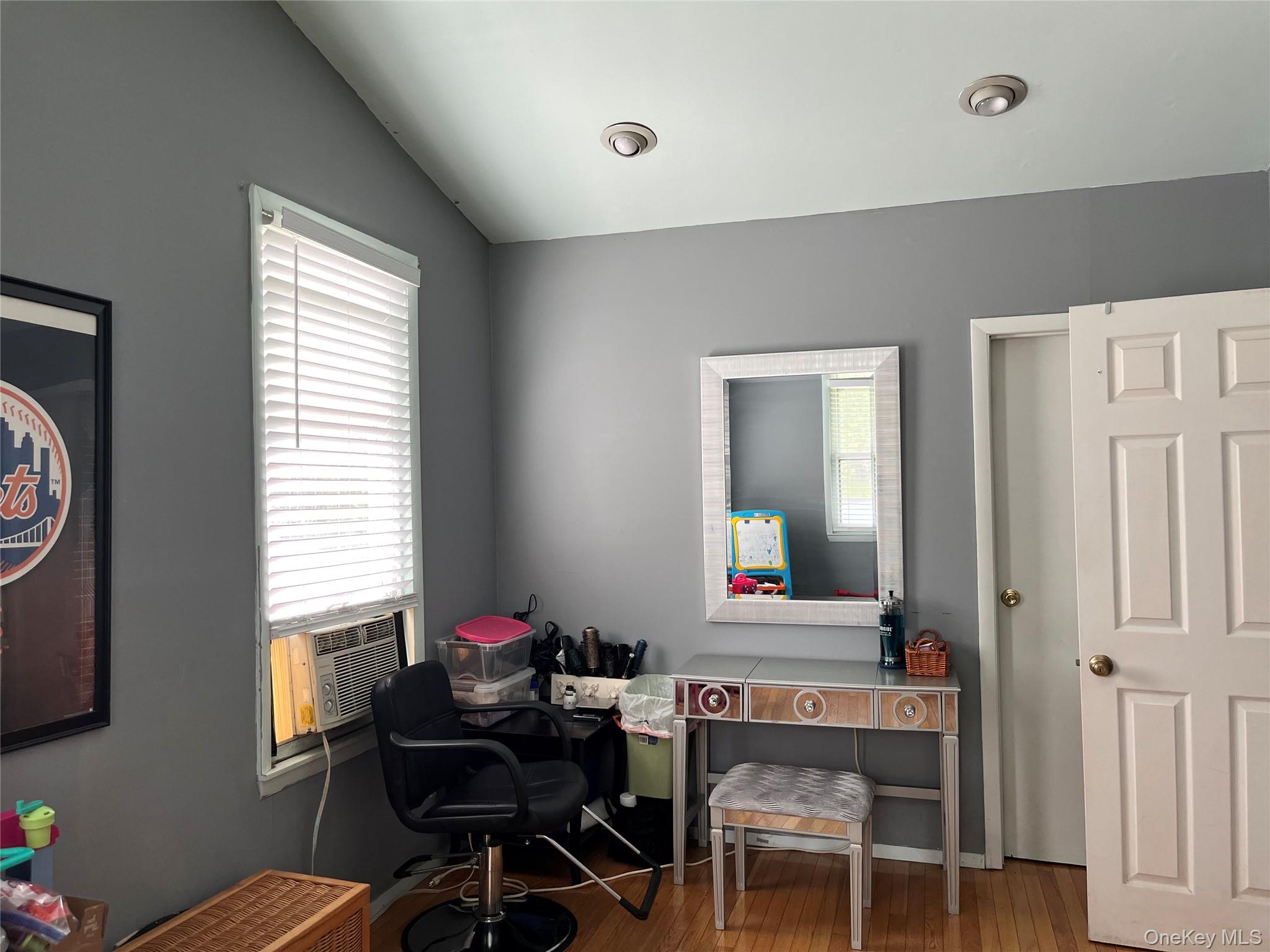 7 Squires Avenue Property Photo 22